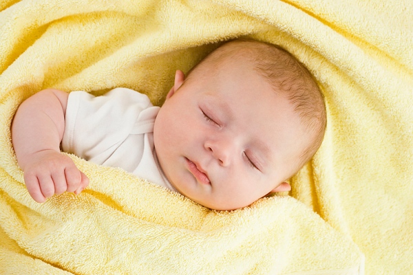 Để em bé của bạn không còn thức đêm ngủ ngày