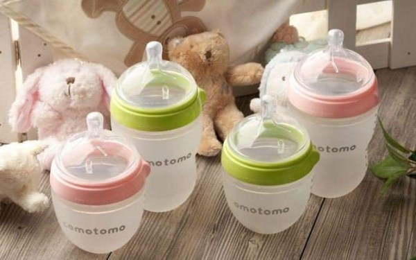 Cách vệ sinh bình sữa đơn giản và an toàn